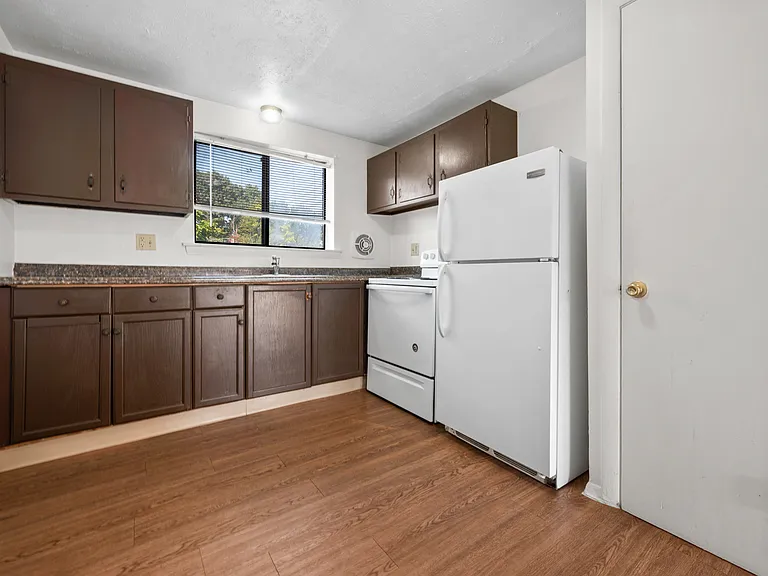 157 School St #6 — Photo 10
