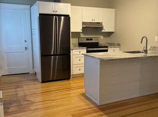 207 Hardig Rd APT 1, Warwick, RI 02886