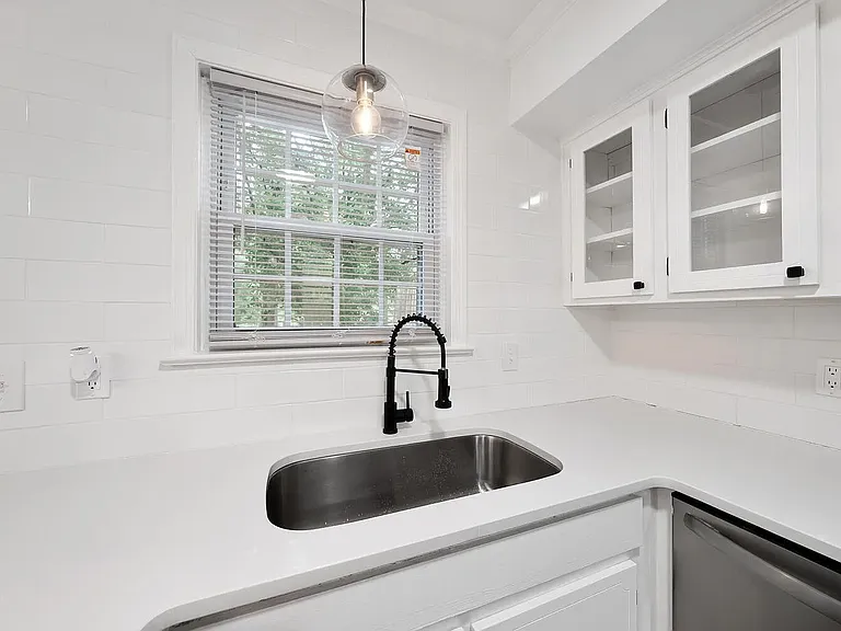 3749 Yorktown Pl — Photo 10