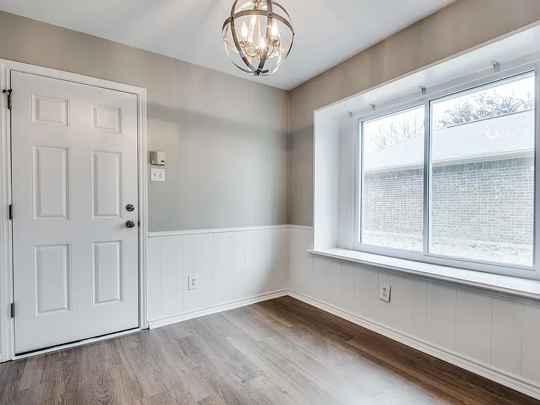206 Barclay Ave — Photo 11
