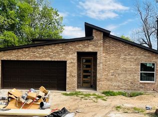 2201 Dillard St, Fort Worth, TX 76105