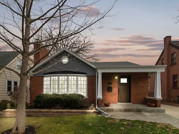 3837 Grove Ave, Western Springs, IL 60558