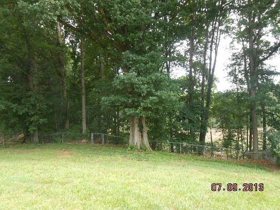 2nd image of 1020 Lockett Dr