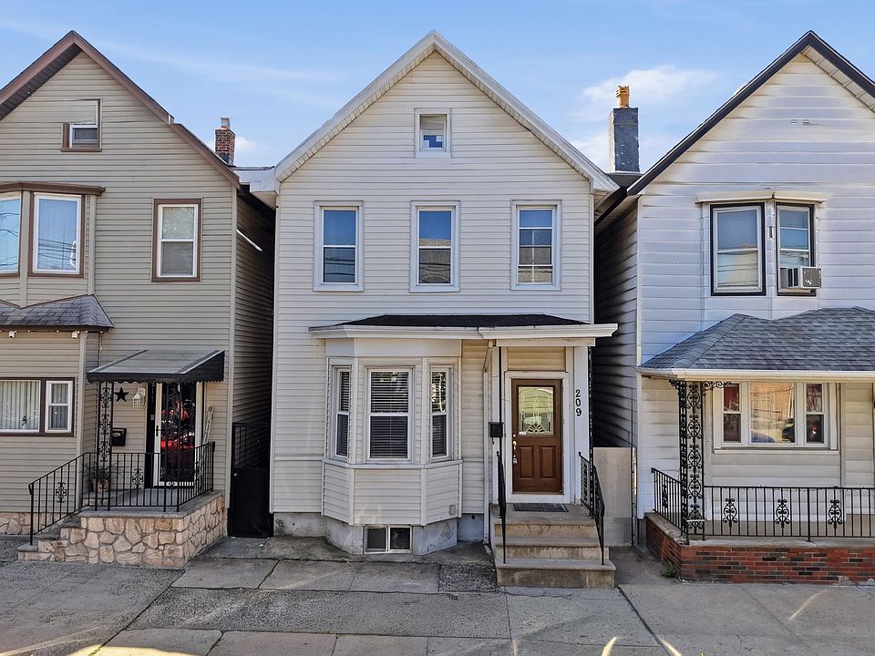 1st image of 209 Hamilton St #904