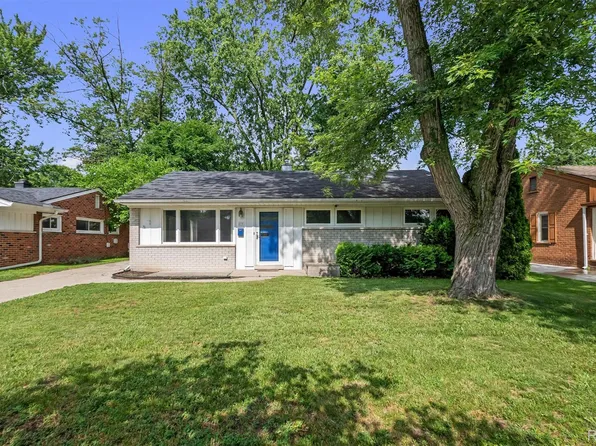 519 Essex St, Clawson, MI 48017