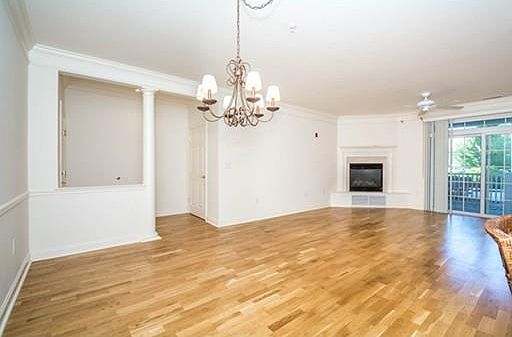 4th image of 1103 Emerald Ct