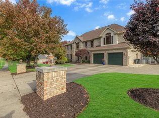 2011 Broad Hill Farms Rd, Coraopolis, PA 15108