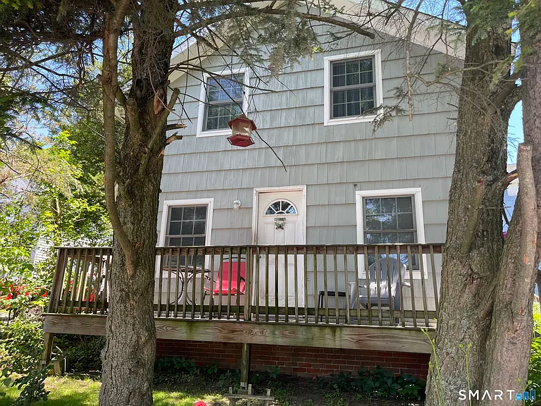 33 Middle St — Photo 6