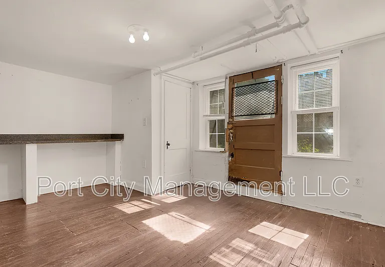 931 Saint Paul St — Photo 5