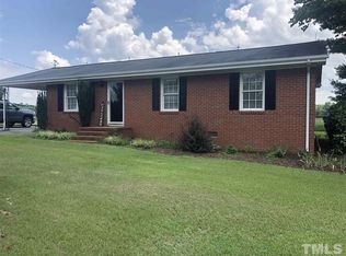 513 Flowers Rd, Four Oaks, NC 27524