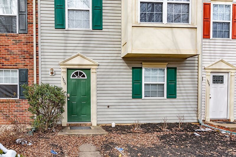 1st image of 1505 Meadow Dr