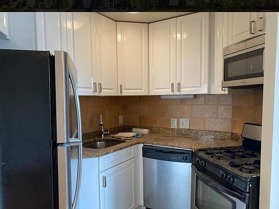 2nd image of 2801 Emmons Ave APT 2I