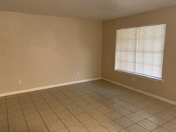4th image of 3206 Lobit Dr #34