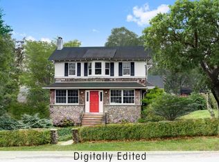 54 High St, Sag Harbor, NY 11963