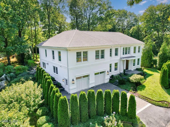 22 Carleton St, Greenwich, CT 06830