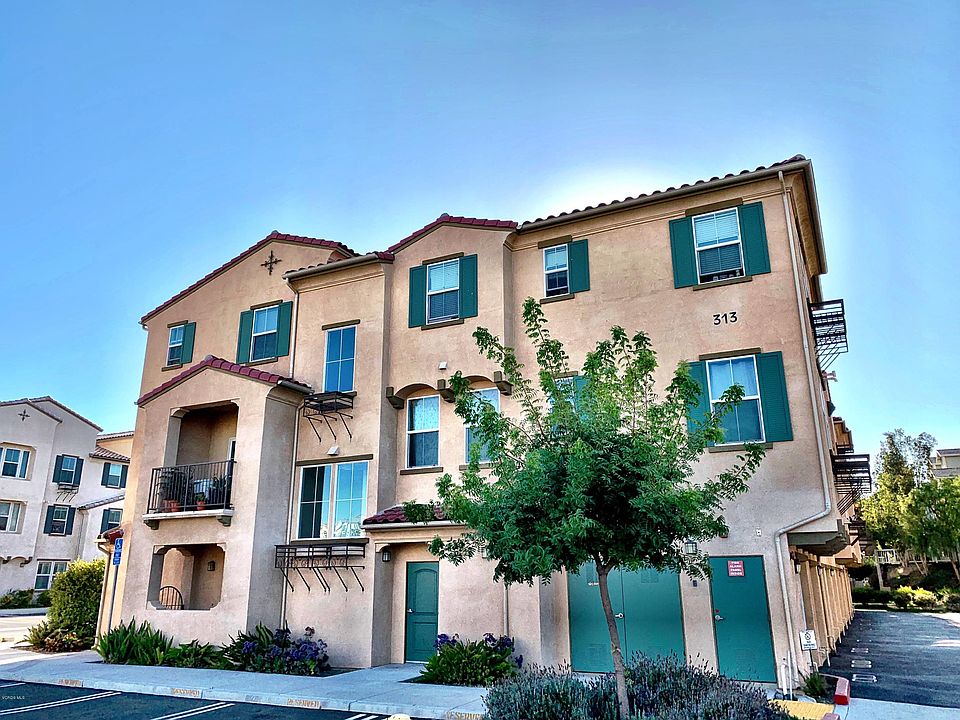 2nd image of 313 Riverpark Blvd Unit 104