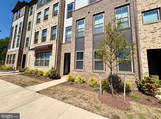 45948 Swallow Ter, Sterling, VA 20165