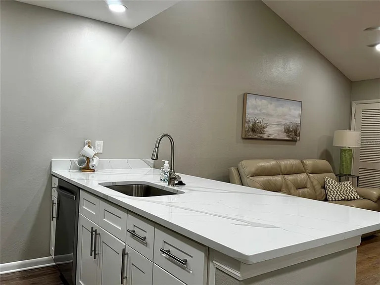 4707 Winslow Beacon #2 — Photo 18