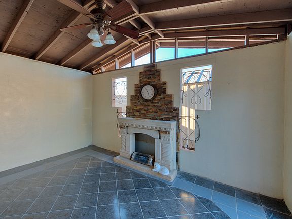 4th image of 202 Viking Ln