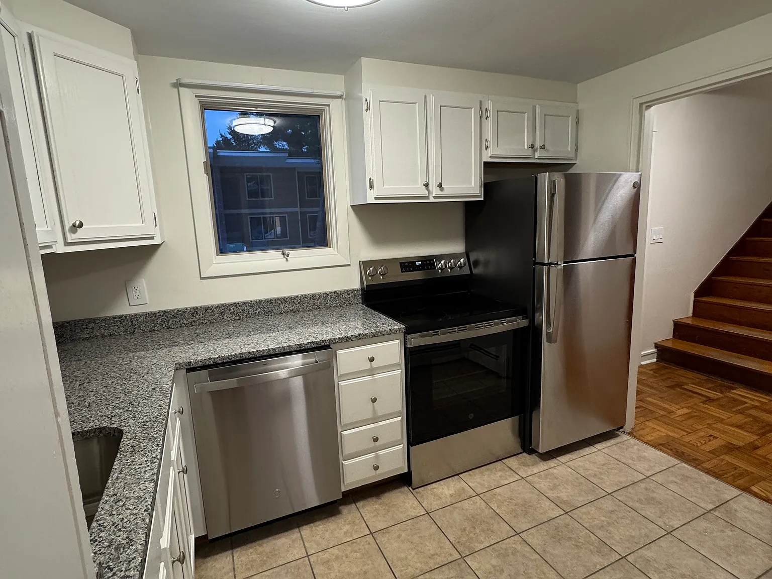 48 College Ave — Photo 2