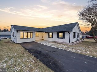 45 Mosshill Ln, Willingboro, NJ 08046