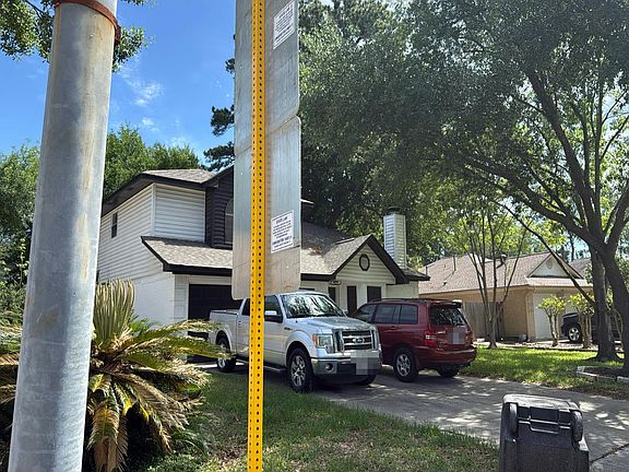 3rd image of 22510 Red Pine Dr