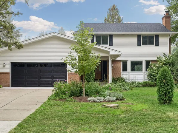 1460 Trollhagen Dr, Minneapolis, MN 55421
