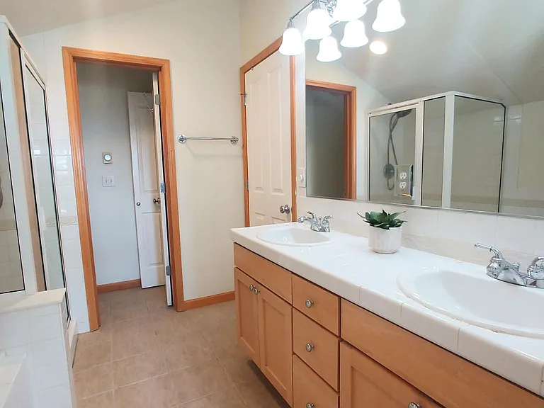 Double vanity