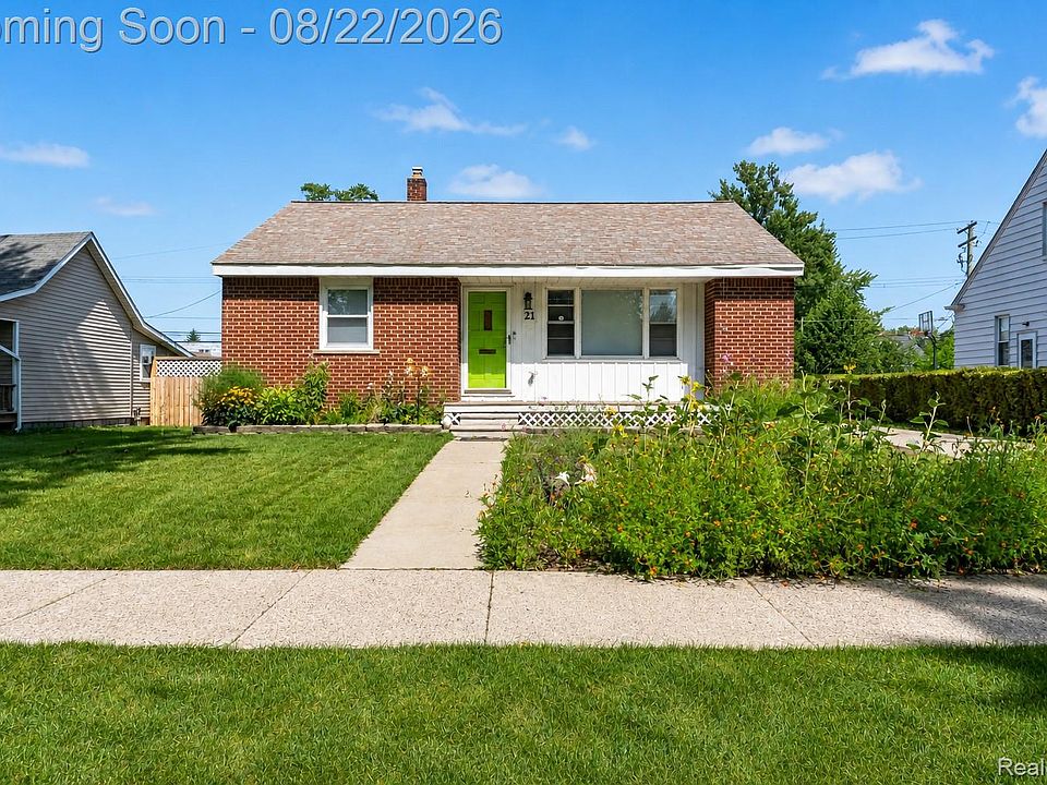 1st image of 21 Eastman St