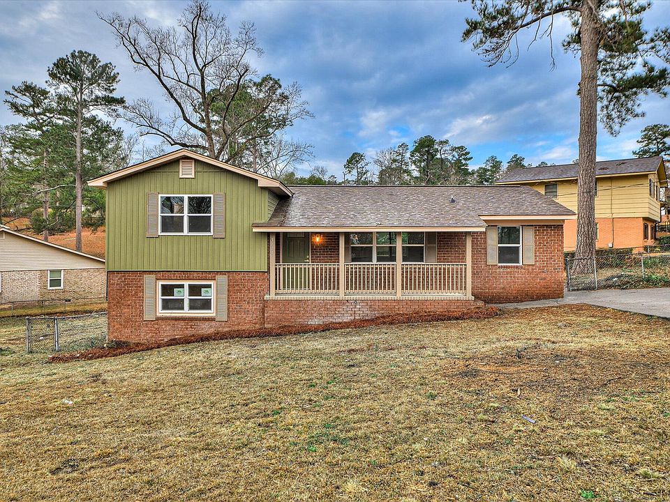 1st image of 3024 Sprucewood Drive