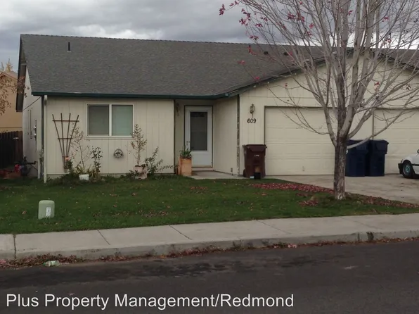 609 NE Larch Ave, Redmond, OR 97756