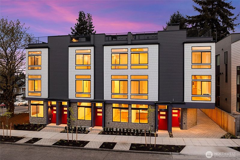 4th image of 7005 9th Avenue NE