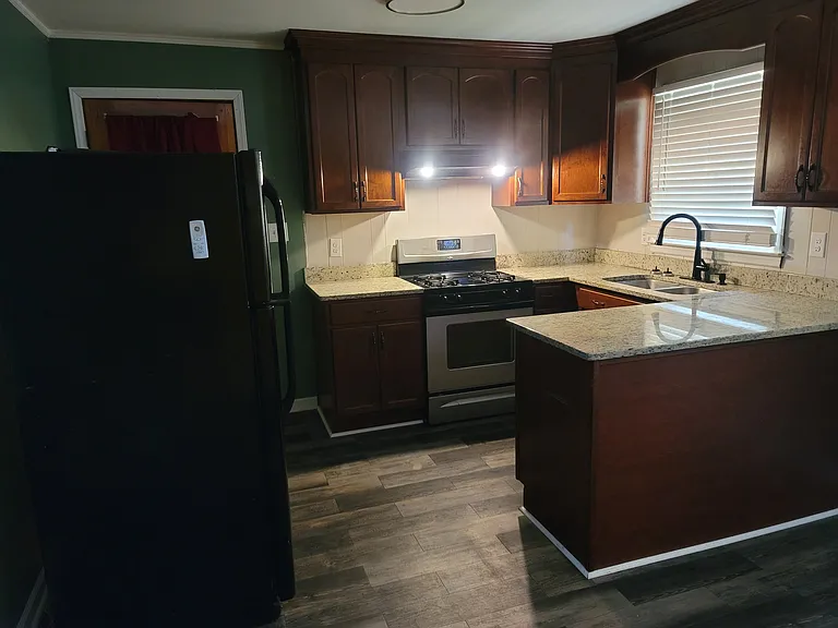 413 Barclay Ave — Photo 12