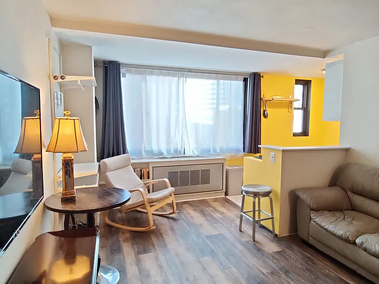 1021 Arlington Blvd #614 — Photo 3