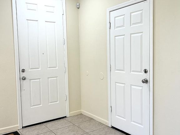 2nd image of 4863 Watseka Way