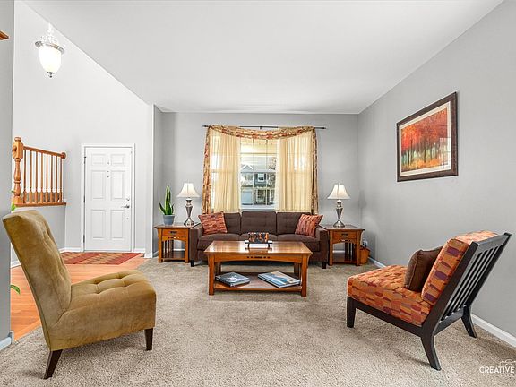 5th image of 2990 Foxmoor Dr