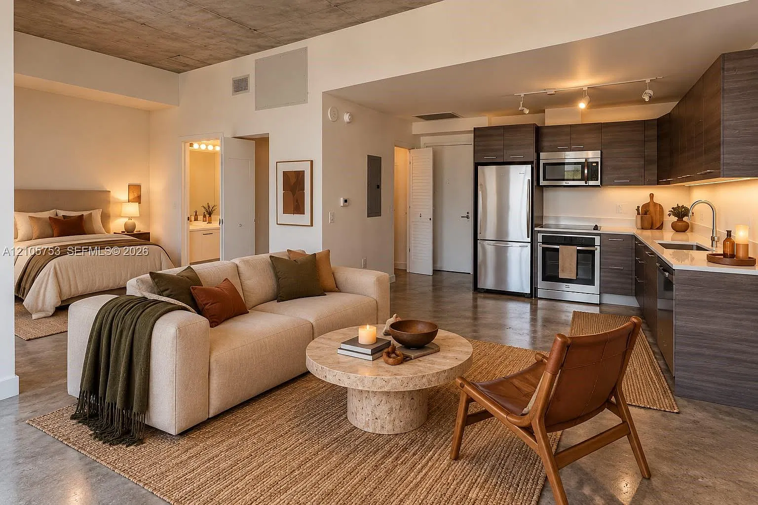Centro Condo — Photo 1