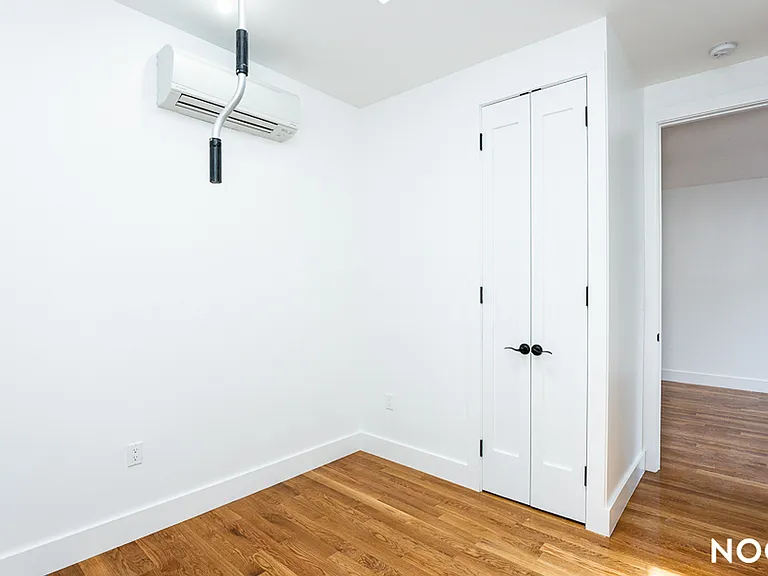 589 Knickerbocker Ave #2 — Photo 13