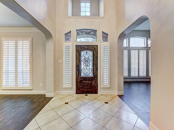 4th image of 7938 Wooded Way Dr