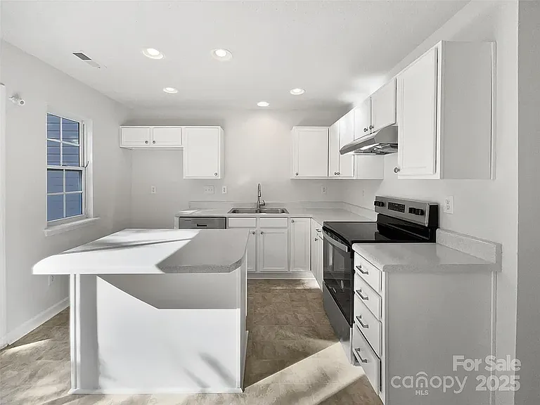 Kitchen with island