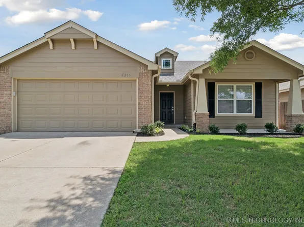 2211 E Concord Pl, Broken Arrow, OK 74012