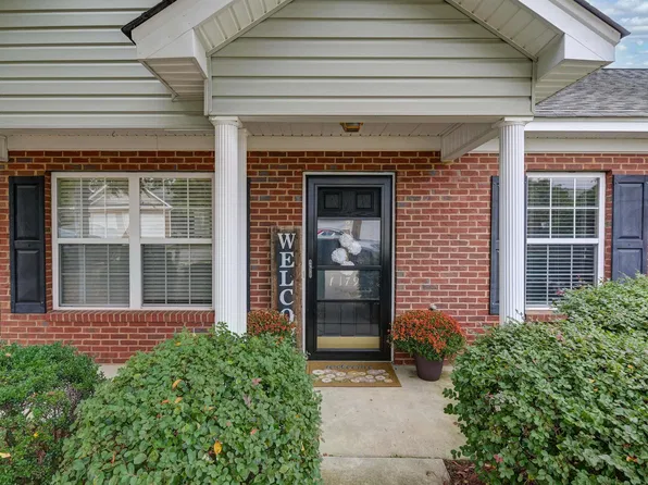 179 Courtside Dr, Lexington, SC 29073