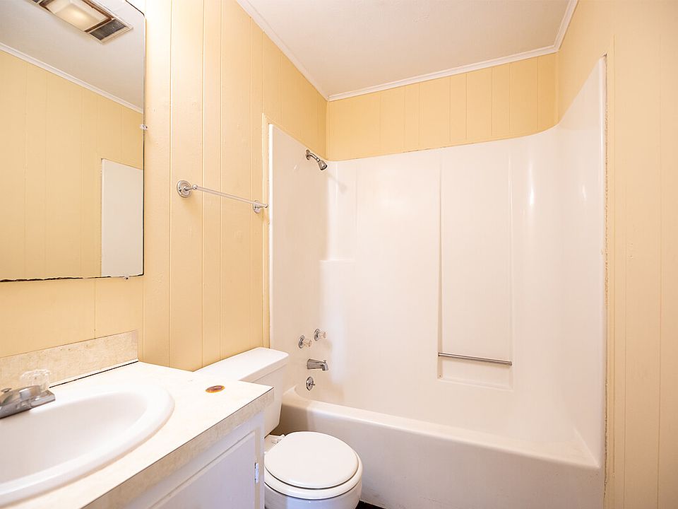 220-BRUCE-CIRCLE-12-bathroom_05152024