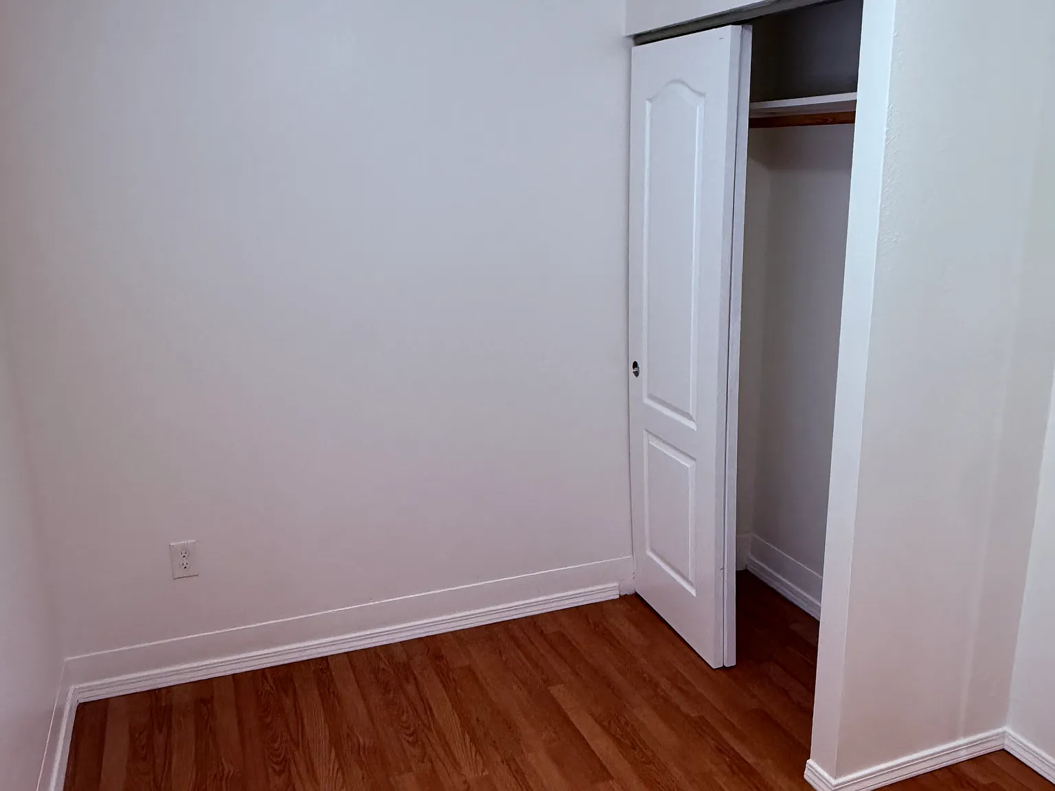3 bed, 838 sqft, $1,775 — Photo 2