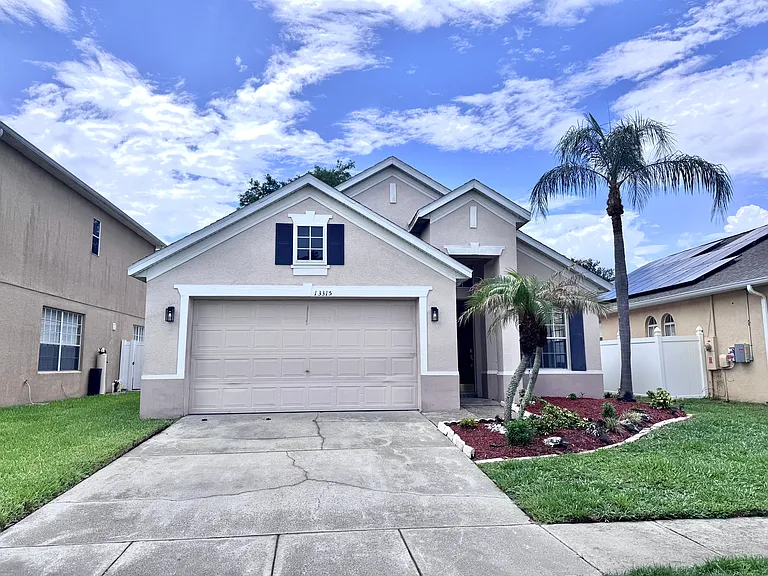 13315 Meadow Bay Loop — Photo 1