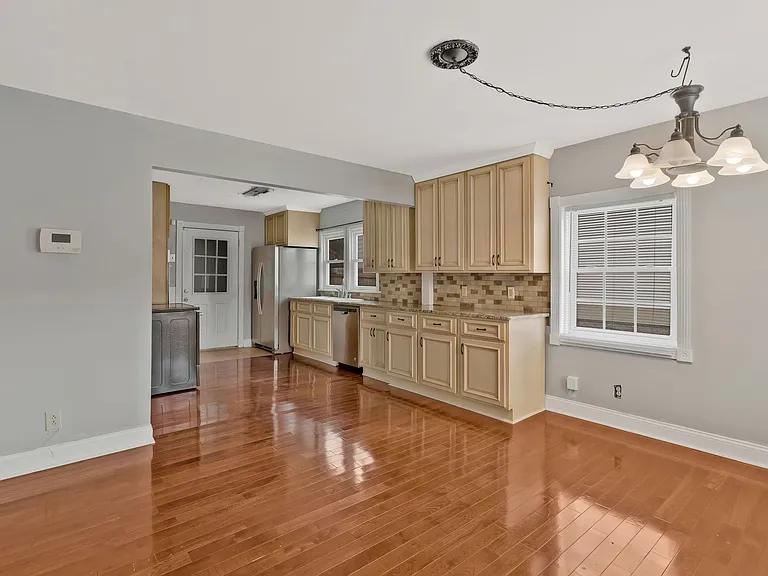 5206 Georgia Ave — Photo 5