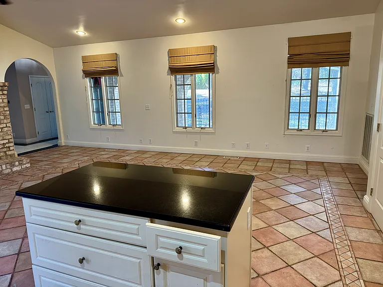 11200 Centaur Rd — Photo 8