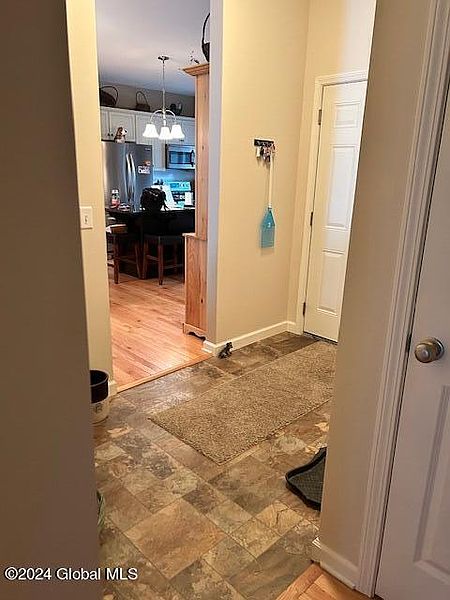 3rd image of 4 Flanders Lane
