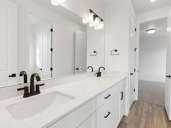 4th image of 716 W Desert Dove Ln Lot 5