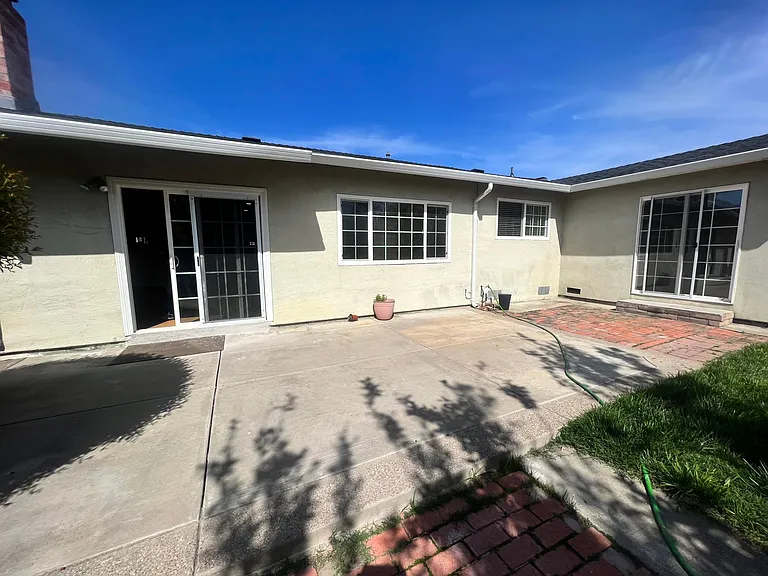 34833 Warwick Ct — Photo 32